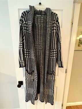 Joseph A Long Open-Front Houndstooth Cardigan - Black & White